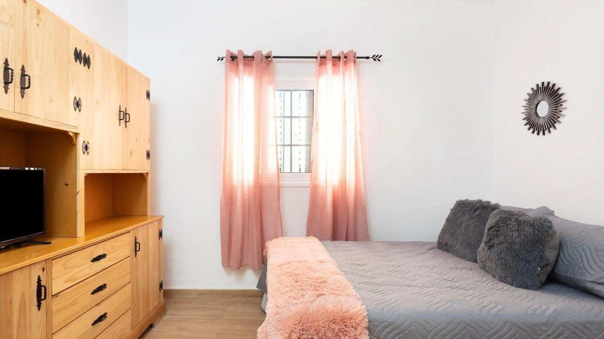 Eden Rentals Serenity Sunscape Apartment contacts